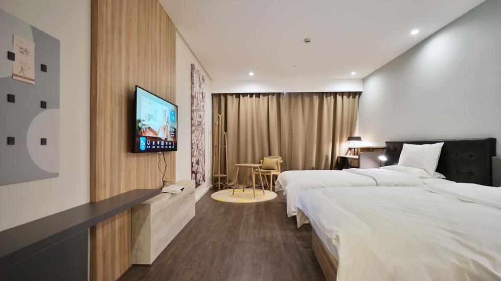 Hanting Premium Hotel Shanghai South Xizang Road Esterno foto